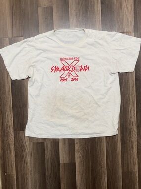 Vintage SMACKDOWN 2005-2014 WWE Men’s White Medium Shirt